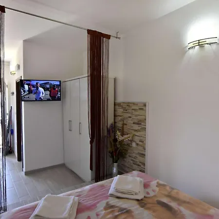 And By The Sea Zambratija, Umag - 22685 Guest house *