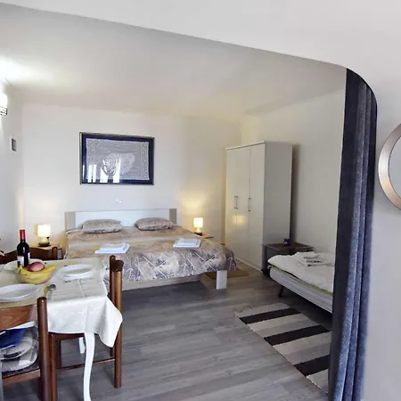 And By The Sea Zambratija, Umag - 22685 Guest house Savudrija